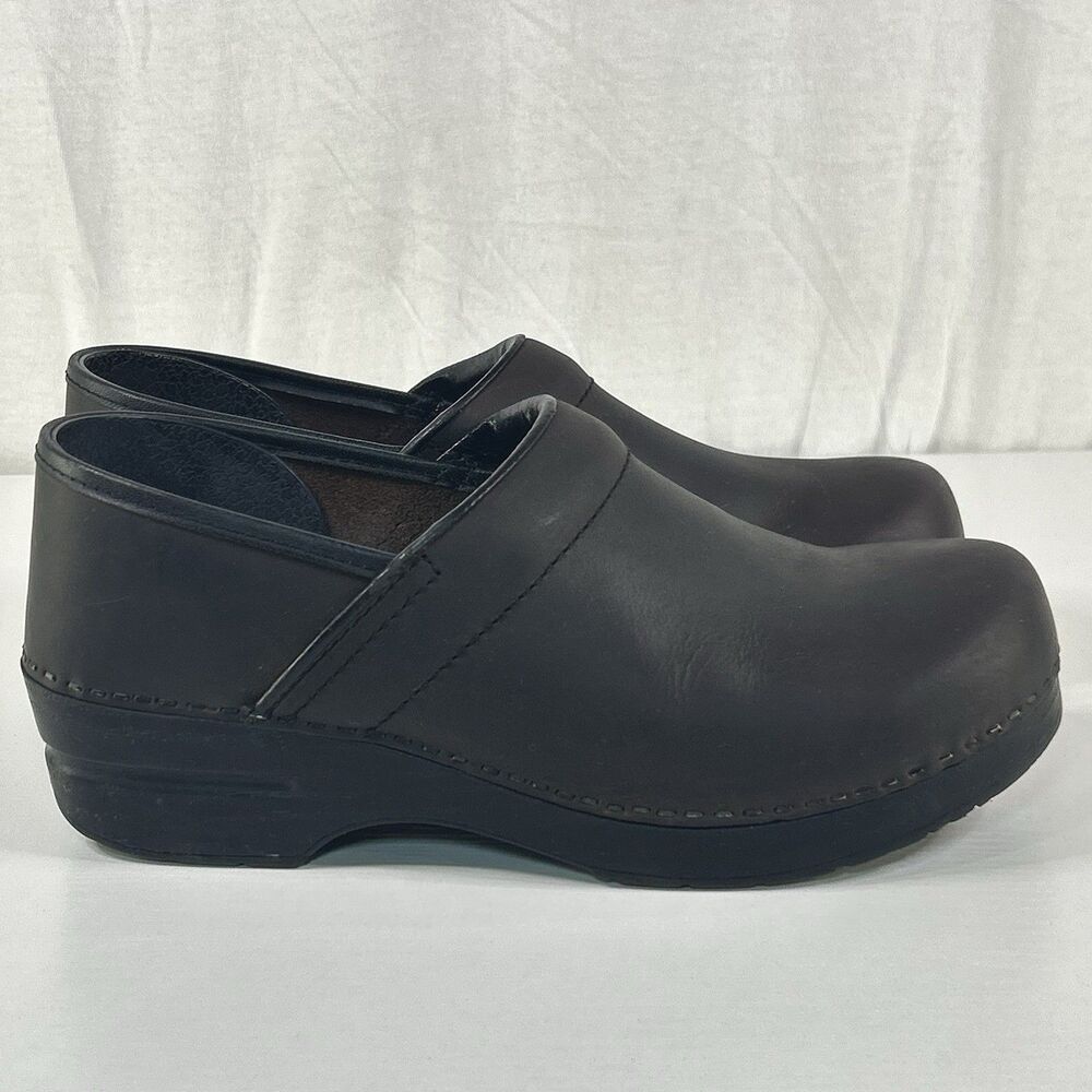 Dansko Professional Brown Oiled Leather Clog Slip On Women’s EU Size 41 US 10.5